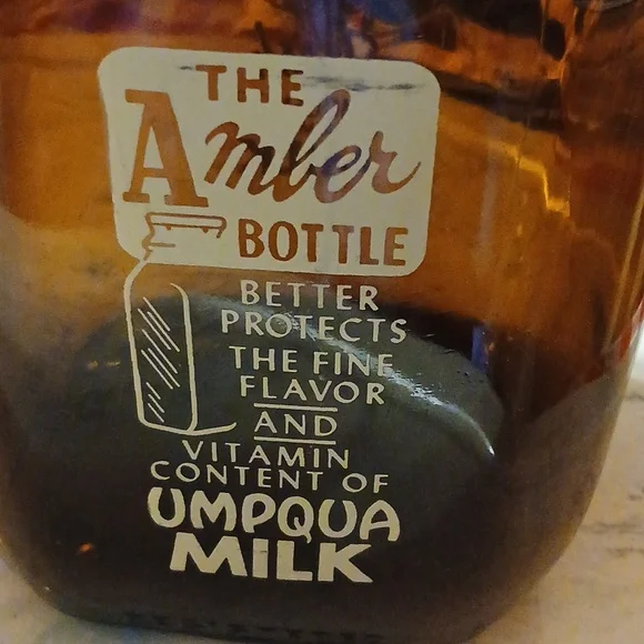 Vintage Rare The Amber Bottle1940-50s